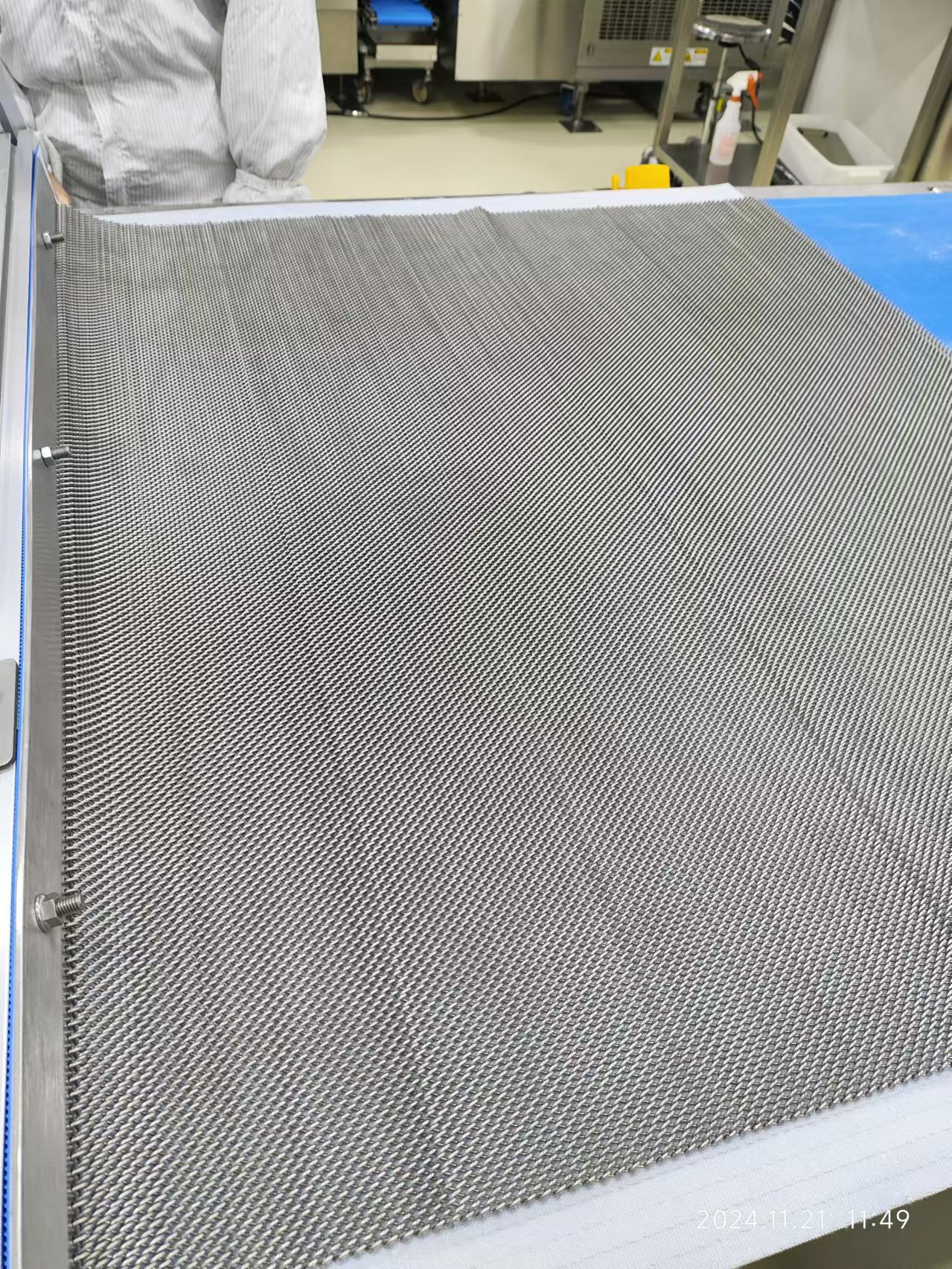 菱形金屬網帶-面包面團助卷案例